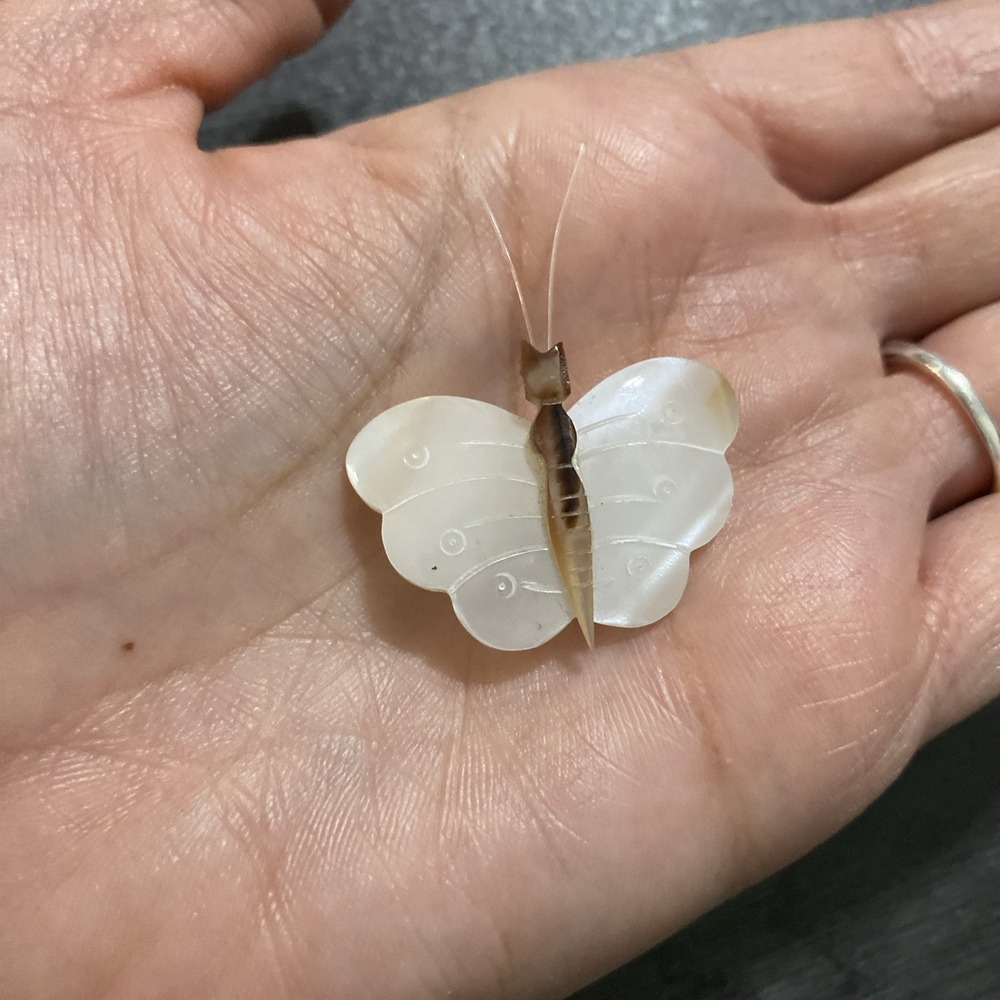 Vintage Small Carved Mother of Pearl Butterfly w Abalone Body Pin Brooch –‎